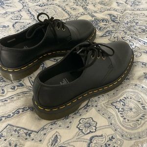Dr Martens Oxford shoes